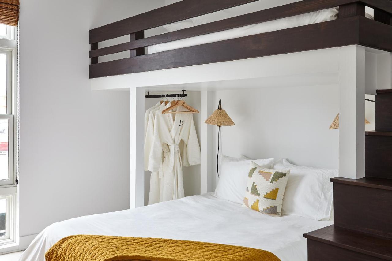 Lokal Hotel Cape May Eksteriør billede